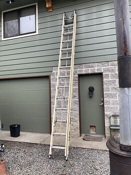 28 Ft Extension Ladder for Electrician and Lineman Fiberglass and 53 Pounds #w6cgAB6JF2c