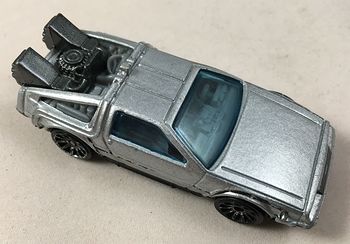 Hot Wheels Back to the Future Dmc Delorean Diecast Toy Car #VmJayv0OGP8