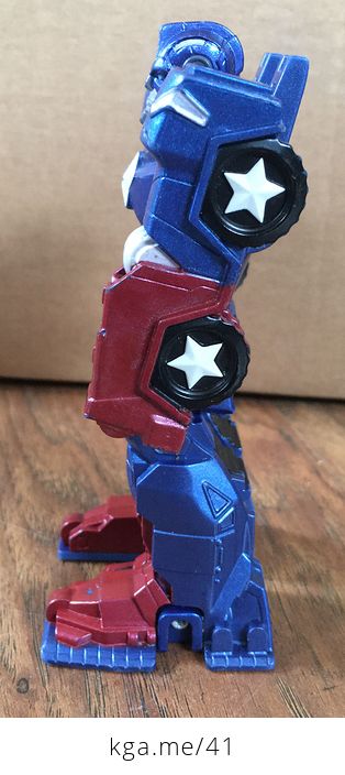 Marvel the Avengers Flip and Attack Captain America Ultra 4x4 Transformers - #tkJPkWBO21U-7
