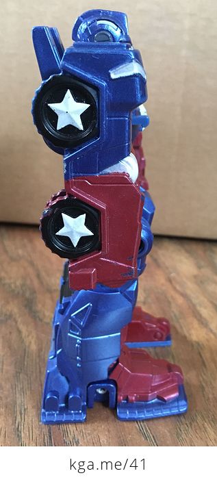 Marvel the Avengers Flip and Attack Captain America Ultra 4x4 Transformers - #tkJPkWBO21U-6