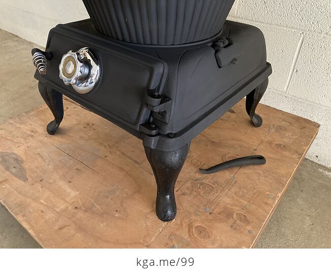 Old Pot Belly Parlor Coal and Wood Stove with Hot Cook Plate - #ioaLUuv9pI0-6