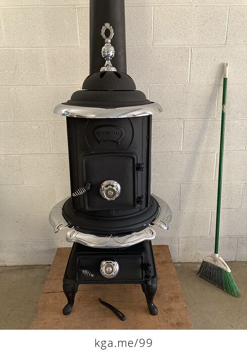 Old Pot Belly Parlor Coal and Wood Stove with Hot Cook Plate - #ioaLUuv9pI0-13